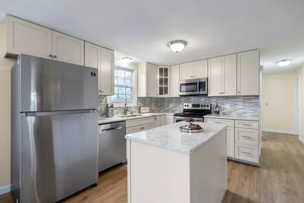 Gorham, ME 04038,12 Plummer RD