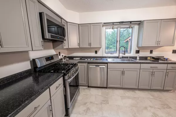 West Gardiner, ME 04345,70 Stoneham DR