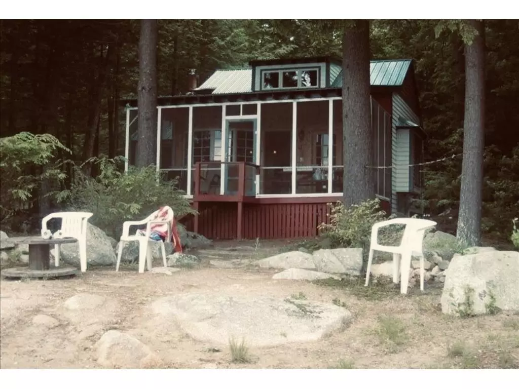 Raymond, ME 04071,11 Papoose Island RD