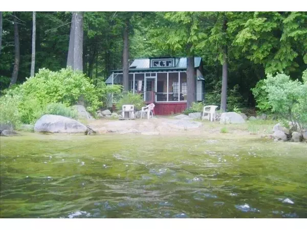 Raymond, ME 04071,11 Papoose Island RD