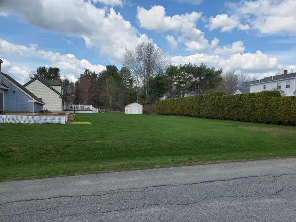 Waterville, ME 04901,17 Barnet AVE