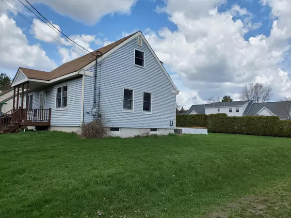 Waterville, ME 04901,17 Barnet AVE