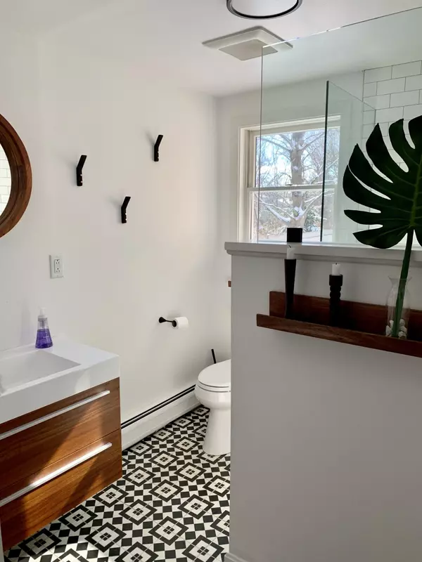 Portland, ME 04103,86 Carlyle RD