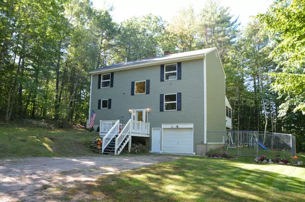 10 Woodland TRL, Casco, ME 04015