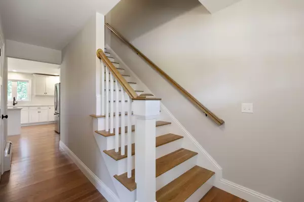 Saco, ME 04072,27 Maneta DR