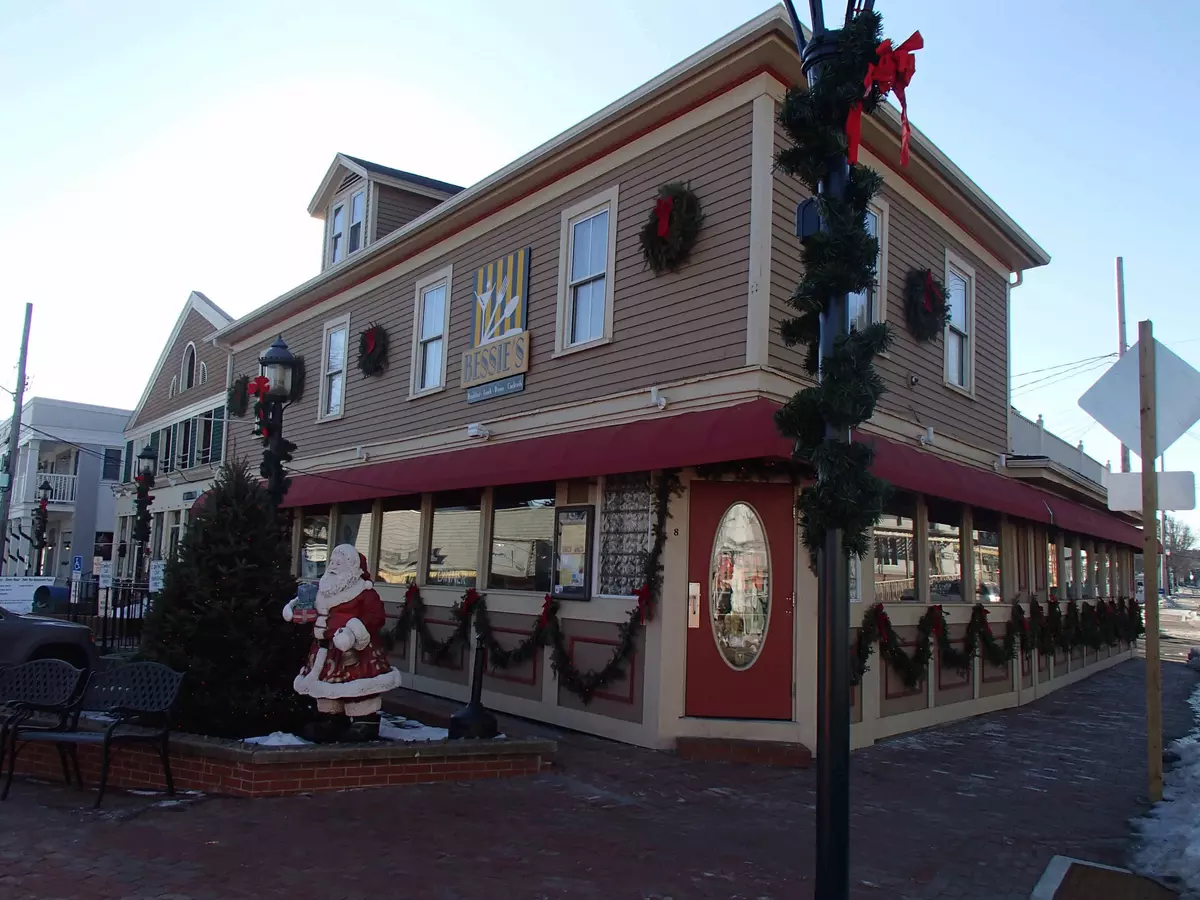 Ogunquit, ME 03907,8 Shore RD