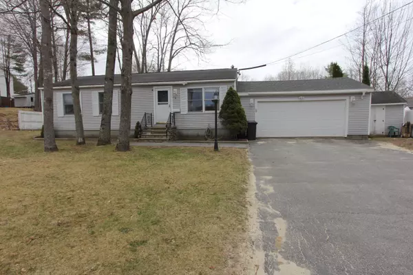 Lewiston, ME 04240,8 Loubier AVE
