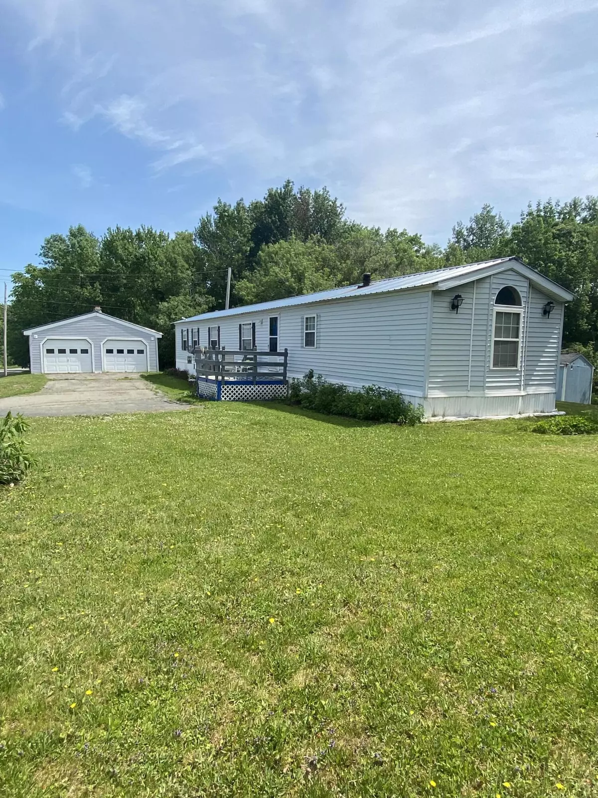 Eddington, ME 04428,521 Riverside DR