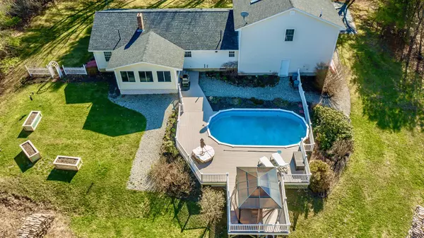 18 Muzzy Ridge RD, Searsmont, ME 04973