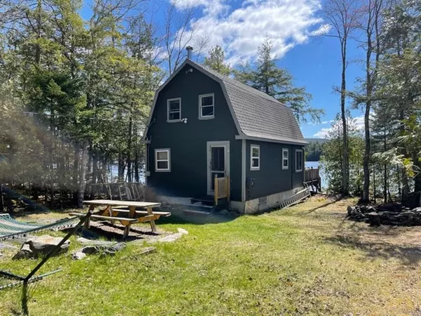 129 Carter DR, Holden, ME 04429