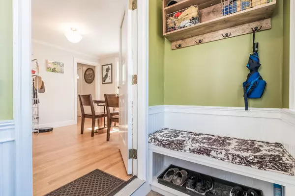 Portland, ME 04102,73 Sunset LN