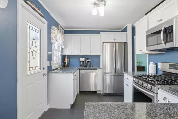 Kittery, ME 03904,13 Cross Street ST