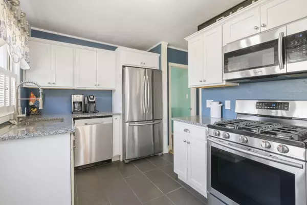 Kittery, ME 03904,13 Cross Street ST