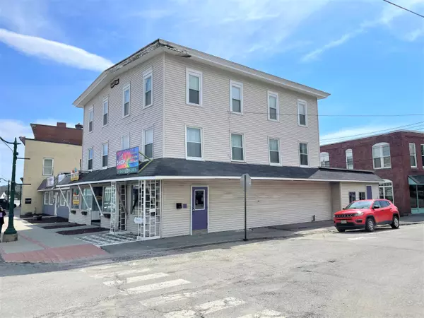 Oakland, ME 04963,58 Main ST