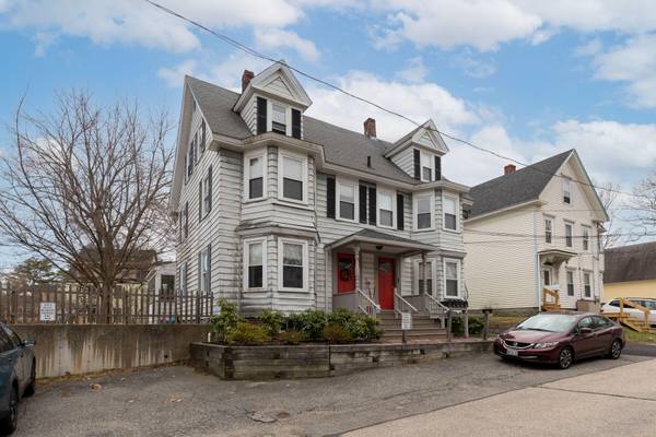 10-12 Pine ST, Kittery, ME 03904