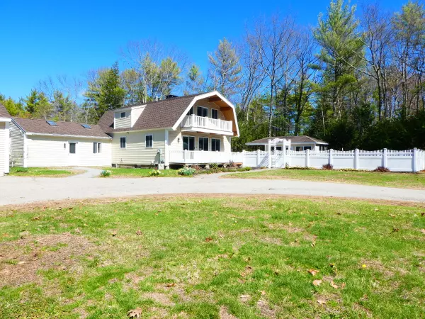 Hollis, ME 04042,717 Cape RD