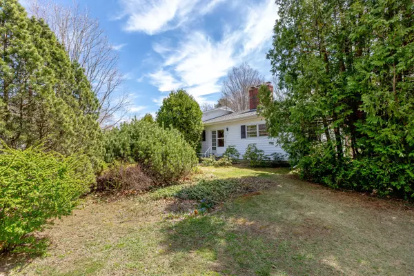 Brunswick, ME 04011,8 Meadowbrook RD