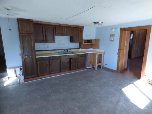 Milford, ME 04461,42 Pine ST