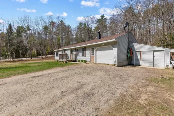 67 Margaret ST, Naples, ME 04055