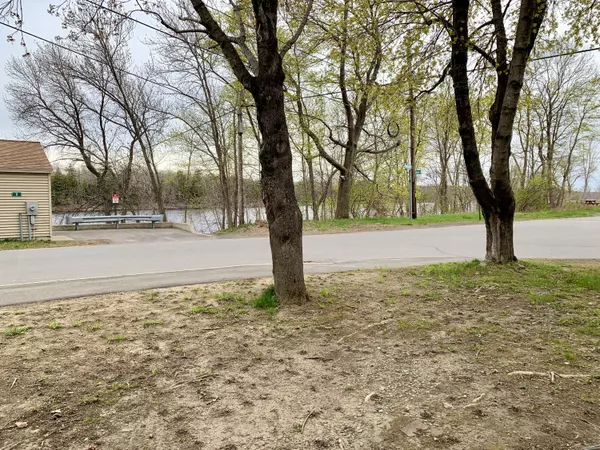 Orono, ME 04473,16 Penobscot ST