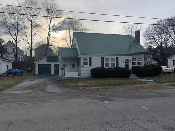 406 Aroostook AVE, Millinocket, ME 04462