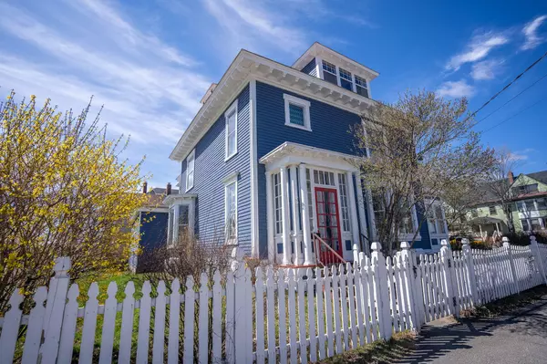 42 Elm ST, Auburn, ME 04210