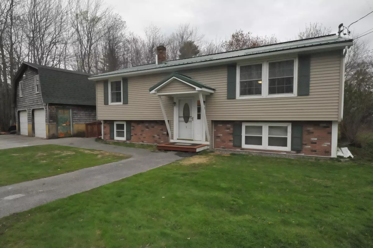 Milford, ME 04461,3 Grays LN