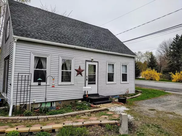 88 Spring ST, Gardiner, ME 04345