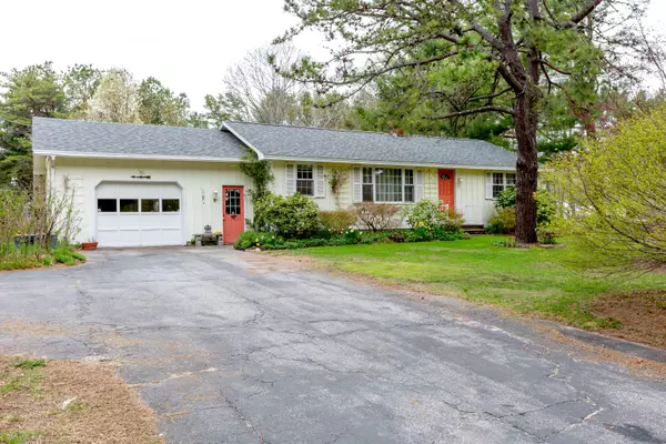 Topsham, ME 04086,2 Raymond RD