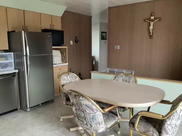 Madawaska, ME 04773,936 Main ST