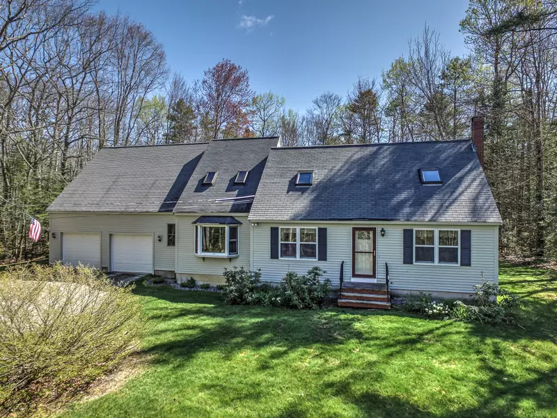 633 Harpswell RD, Brunswick, ME 04011