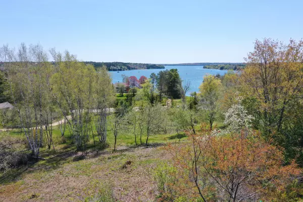 77 Reach Road, Sedgwick, ME 04676