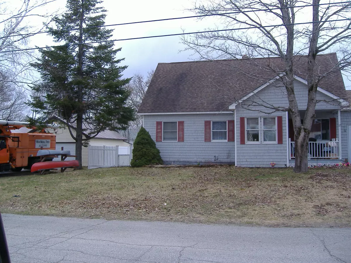 East Millinocket, ME 04430,12 High ST