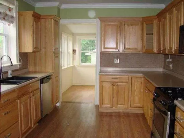 Waterville, ME 04901,6 Heath ST