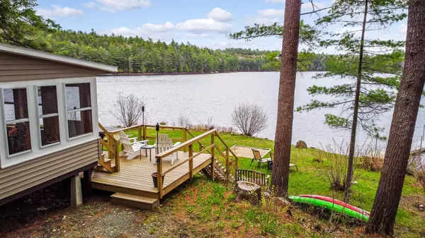 Sidney, ME 04330,637 Sunflower LN W