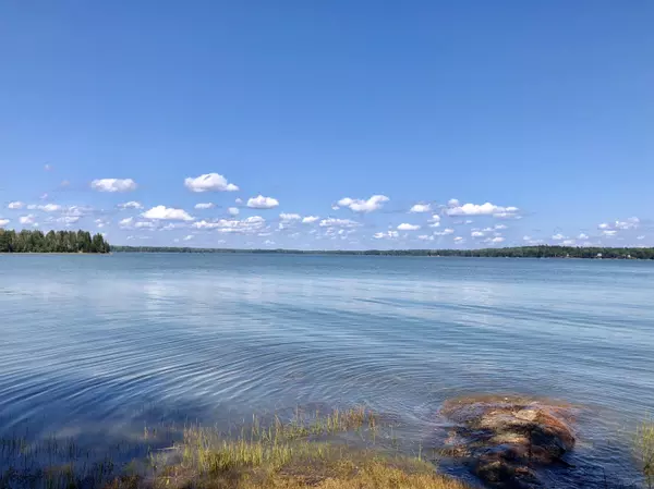 Milbridge, ME 04658,336 Rays Point RD