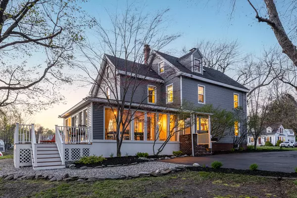 52 Summit ST, Portland, ME 04103