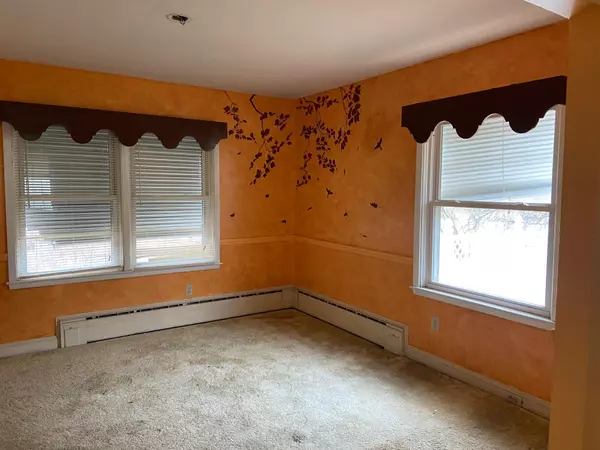 Portland, ME 04103,75 Crestview DR