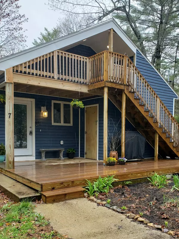 Lyman, ME 04002,7 Wentworth ST