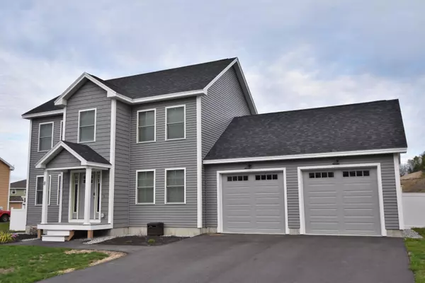 Lisbon, ME 04250,8 Champagne LN