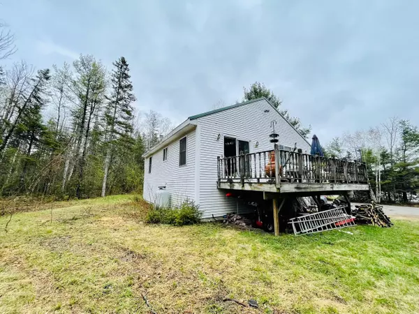 Carrabassett Valley, ME 04947,1246 Carrabassett DR