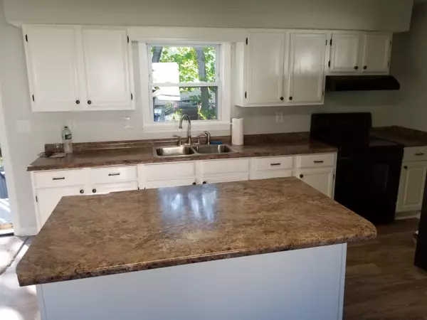 Waterville, ME 04901,18 High ST