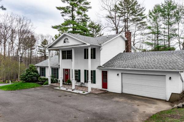 105 Ridgeview DR, Veazie, ME 04401