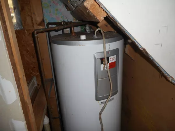 Old Town, ME 04468,36 Hayes ST