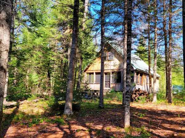 Howland, ME 04448,86 Rivers Edge LN