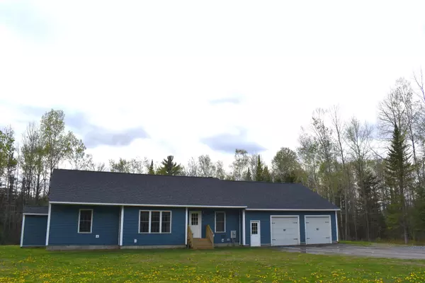 464 Raymond RD, Palmyra, ME 04965