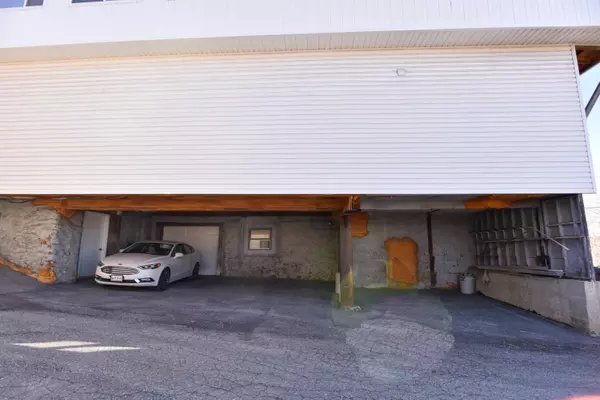 Madawaska, ME 04756,328 Main ST