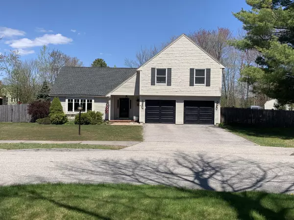 4 Colony LN, South Portland, ME 04106