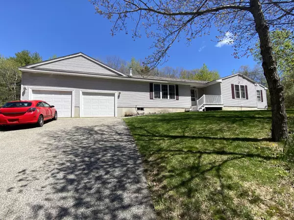 12 Jewett LN, Kittery, ME 03904