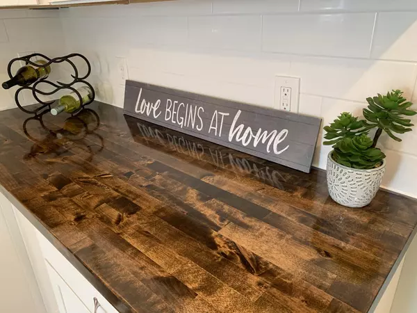 North Berwick, ME 03906,5 Snows CT